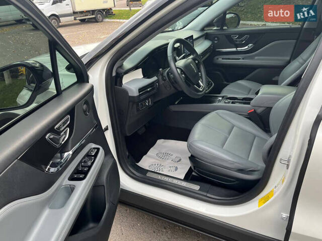 Білий Лінкольн Corsair, об'ємом двигуна 2 л та пробігом 84 тис. км за 22700 $, фото 13 на Automoto.ua