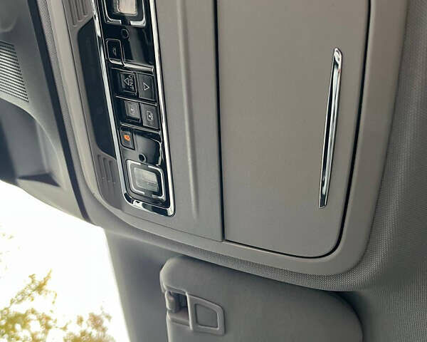 Білий Лінкольн Corsair, об'ємом двигуна 2 л та пробігом 84 тис. км за 22700 $, фото 25 на Automoto.ua