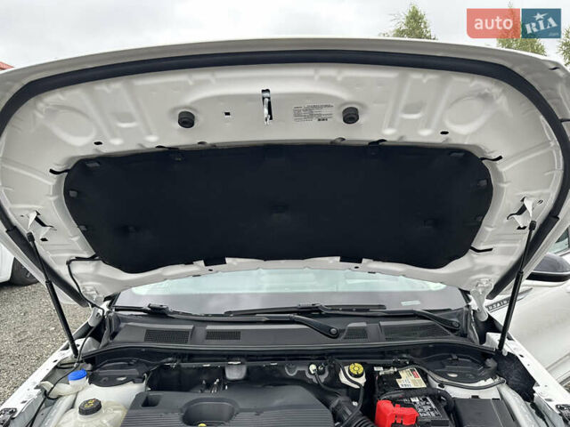 Белый Линкольн Corsair, объемом двигателя 2.29 л и пробегом 101 тыс. км за 24500 $, фото 38 на Automoto.ua