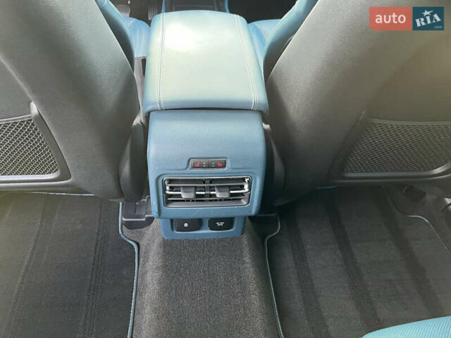 Белый Линкольн Corsair, объемом двигателя 2.29 л и пробегом 101 тыс. км за 24500 $, фото 42 на Automoto.ua