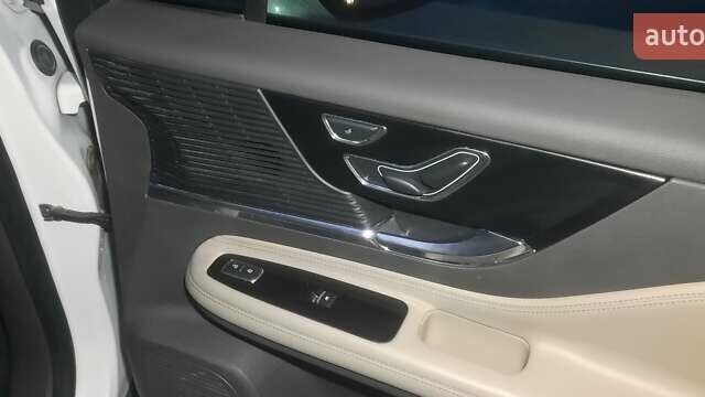 Белый Линкольн Corsair, объемом двигателя 2 л и пробегом 122 тыс. км за 14950 $, фото 18 на Automoto.ua