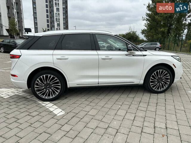 Белый Линкольн Corsair, объемом двигателя 2.29 л и пробегом 101 тыс. км за 24500 $, фото 17 на Automoto.ua