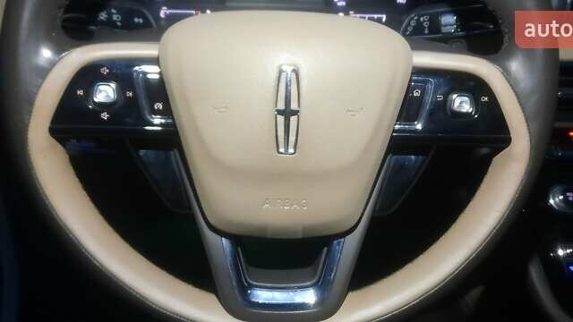 Белый Линкольн Corsair, объемом двигателя 2 л и пробегом 122 тыс. км за 14950 $, фото 23 на Automoto.ua