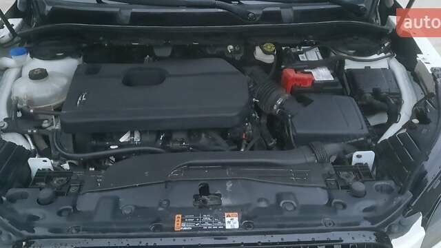 Белый Линкольн Corsair, объемом двигателя 2 л и пробегом 122 тыс. км за 14950 $, фото 10 на Automoto.ua