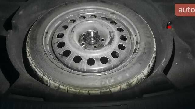 Белый Линкольн Corsair, объемом двигателя 2 л и пробегом 122 тыс. км за 14950 $, фото 31 на Automoto.ua