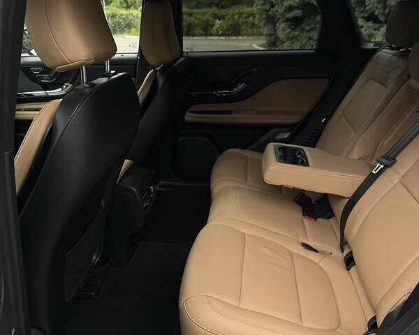 Белый Линкольн Corsair, объемом двигателя 2.5 л и пробегом 16 тыс. км за 33888 $, фото 5 на Automoto.ua