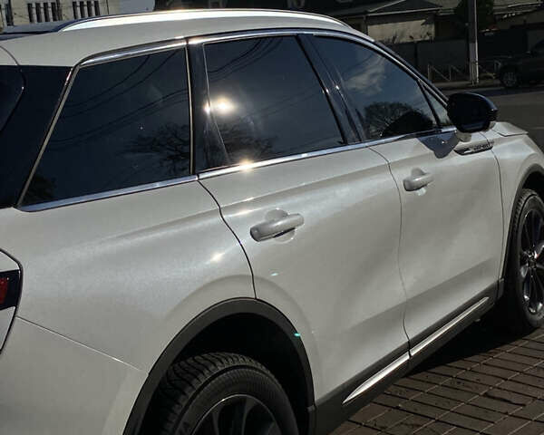 Білий Лінкольн Corsair, об'ємом двигуна 2 л та пробігом 78 тис. км за 27500 $, фото 9 на Automoto.ua