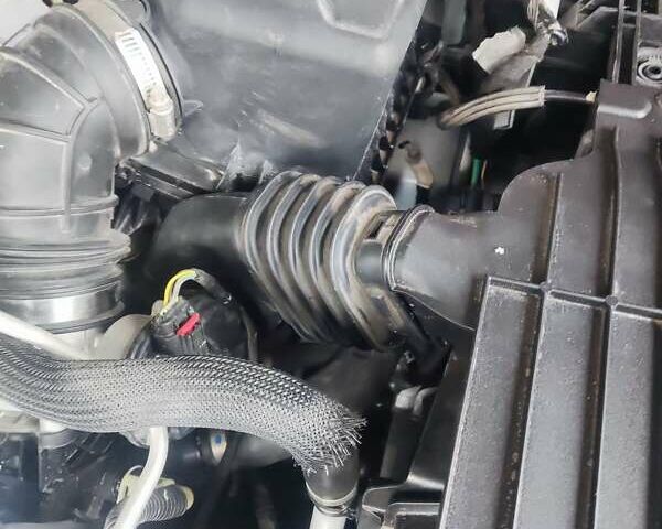 Белый Линкольн Corsair, объемом двигателя 2.49 л и пробегом 79 тыс. км за 30000 $, фото 19 на Automoto.ua