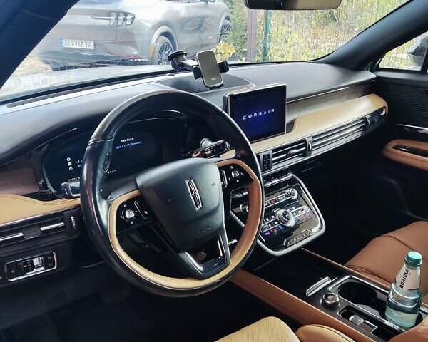 Белый Линкольн Corsair, объемом двигателя 2.49 л и пробегом 79 тыс. км за 30000 $, фото 3 на Automoto.ua