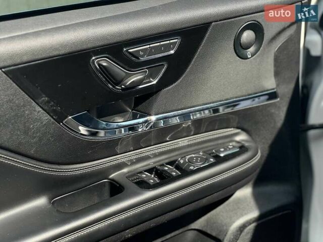 Белый Линкольн Corsair, объемом двигателя 2 л и пробегом 38 тыс. км за 27500 $, фото 9 на Automoto.ua