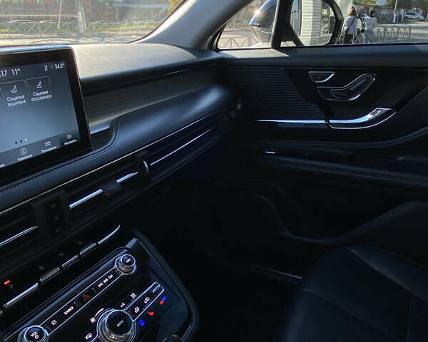 Білий Лінкольн Corsair, об'ємом двигуна 2 л та пробігом 78 тис. км за 27500 $, фото 40 на Automoto.ua