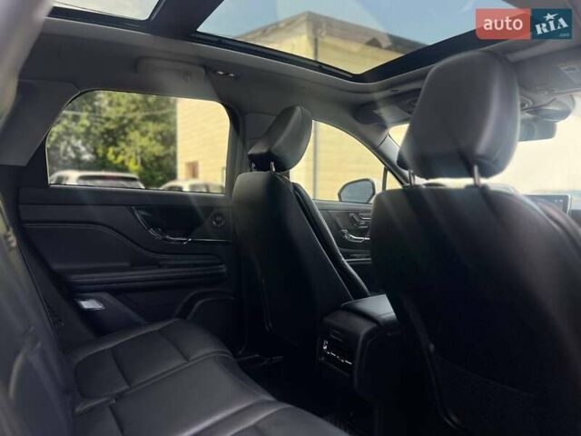 Белый Линкольн Corsair, объемом двигателя 2 л и пробегом 38 тыс. км за 27500 $, фото 23 на Automoto.ua