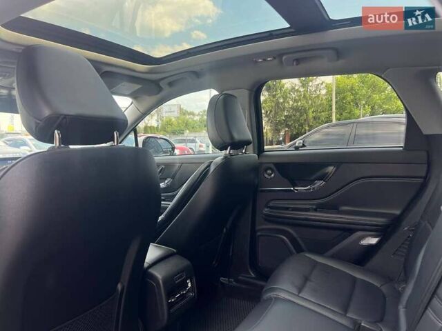 Белый Линкольн Corsair, объемом двигателя 2 л и пробегом 38 тыс. км за 27500 $, фото 21 на Automoto.ua