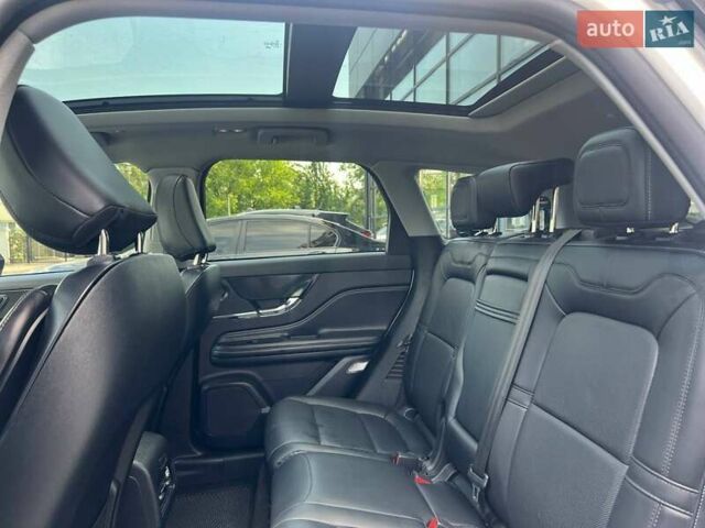 Белый Линкольн Corsair, объемом двигателя 2 л и пробегом 38 тыс. км за 27500 $, фото 22 на Automoto.ua