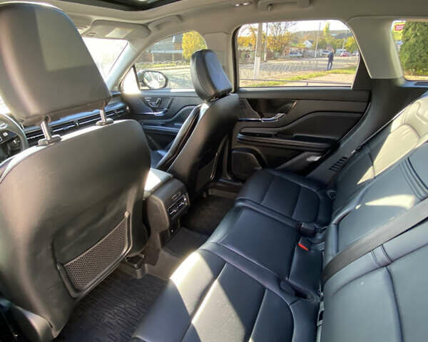 Білий Лінкольн Corsair, об'ємом двигуна 2 л та пробігом 78 тис. км за 27500 $, фото 25 на Automoto.ua