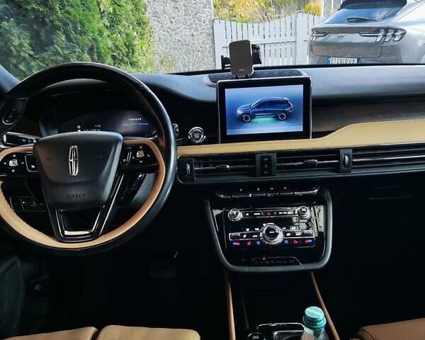 Белый Линкольн Corsair, объемом двигателя 2.49 л и пробегом 79 тыс. км за 30000 $, фото 8 на Automoto.ua