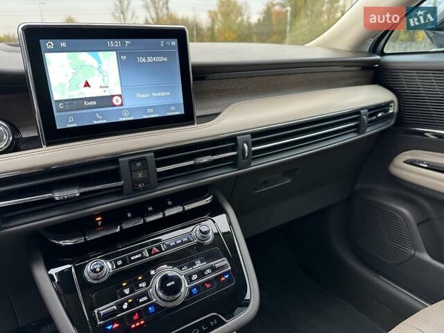 Белый Линкольн Corsair, объемом двигателя 2 л и пробегом 22 тыс. км за 27500 $, фото 31 на Automoto.ua