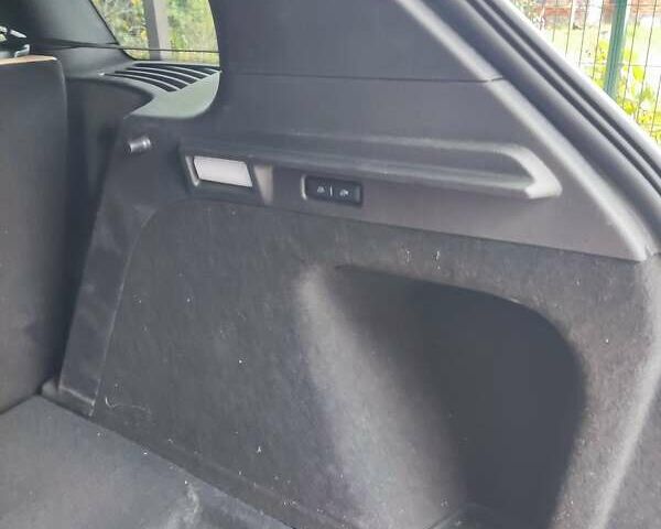 Белый Линкольн Corsair, объемом двигателя 2.49 л и пробегом 79 тыс. км за 30000 $, фото 16 на Automoto.ua