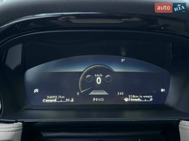 Белый Линкольн Corsair, объемом двигателя 2 л и пробегом 24 тыс. км за 25990 $, фото 19 на Automoto.ua