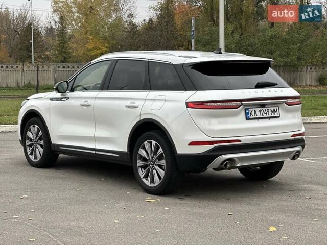 Белый Линкольн Corsair, объемом двигателя 2 л и пробегом 22 тыс. км за 27500 $, фото 6 на Automoto.ua