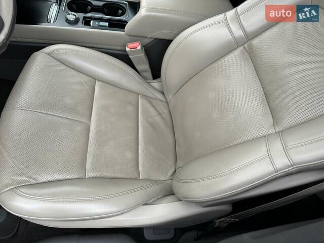 Белый Линкольн Corsair, объемом двигателя 2 л и пробегом 22 тыс. км за 27500 $, фото 23 на Automoto.ua