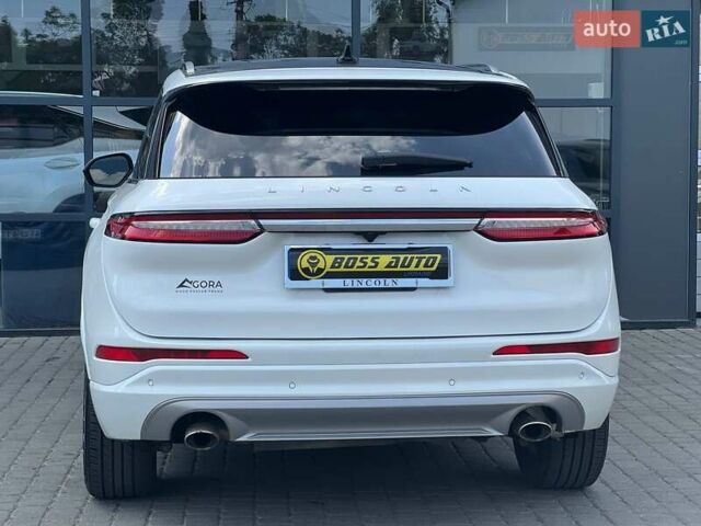 Белый Линкольн Corsair, объемом двигателя 2 л и пробегом 38 тыс. км за 27500 $, фото 4 на Automoto.ua