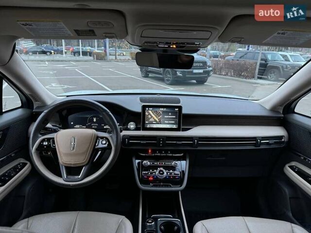 Белый Линкольн Corsair, объемом двигателя 2 л и пробегом 24 тыс. км за 25990 $, фото 13 на Automoto.ua