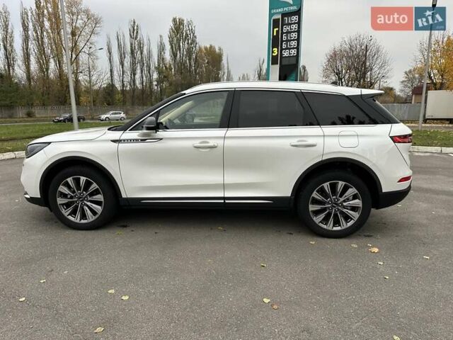 Белый Линкольн Corsair, объемом двигателя 2 л и пробегом 22 тыс. км за 27500 $, фото 7 на Automoto.ua