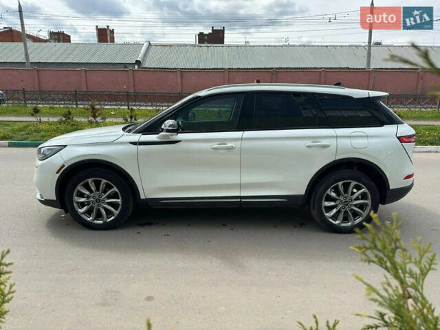 Белый Линкольн Corsair, объемом двигателя 2 л и пробегом 2 тыс. км за 30000 $, фото 3 на Automoto.ua