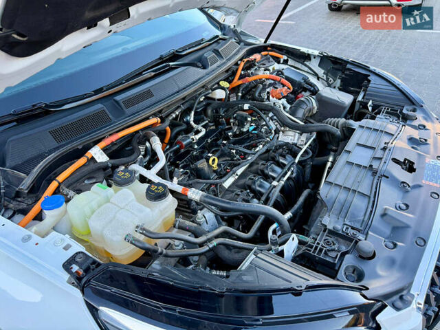 Білий Лінкольн Corsair, об'ємом двигуна 2.49 л та пробігом 23 тис. км за 36000 $, фото 28 на Automoto.ua