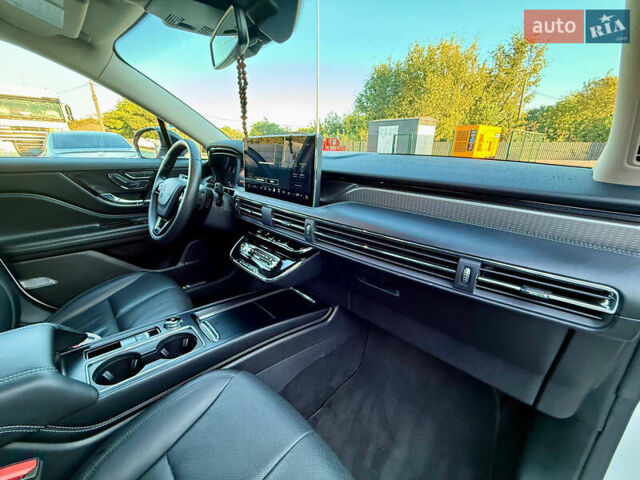 Білий Лінкольн Corsair, об'ємом двигуна 2.49 л та пробігом 23 тис. км за 36000 $, фото 32 на Automoto.ua