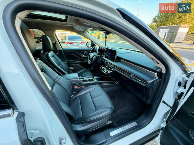 Білий Лінкольн Corsair, об'ємом двигуна 2.49 л та пробігом 23 тис. км за 36000 $, фото 33 на Automoto.ua