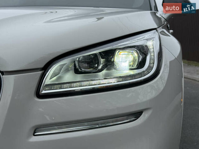 Бежевый Линкольн Corsair, объемом двигателя 2.29 л и пробегом 59 тыс. км за 25900 $, фото 3 на Automoto.ua