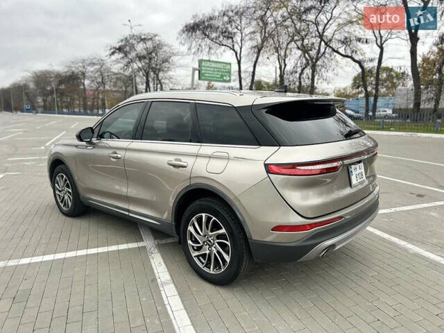 Бежевый Линкольн Corsair, объемом двигателя 2 л и пробегом 63 тыс. км за 25000 $, фото 2 на Automoto.ua