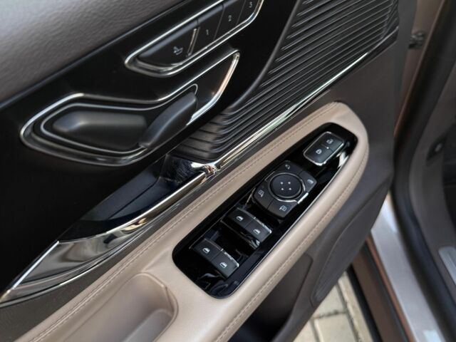 Бежевый Линкольн Corsair, объемом двигателя 2 л и пробегом 57 тыс. км за 25000 $, фото 14 на Automoto.ua