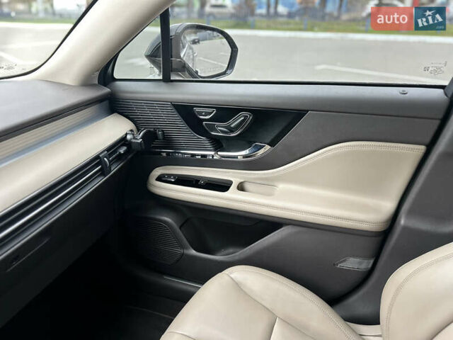 Бежевый Линкольн Corsair, объемом двигателя 2 л и пробегом 63 тыс. км за 25000 $, фото 14 на Automoto.ua