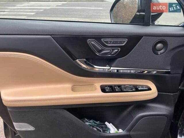 Чорний Лінкольн Corsair, об'ємом двигуна 2.26 л та пробігом 79 тис. км за 24300 $, фото 23 на Automoto.ua