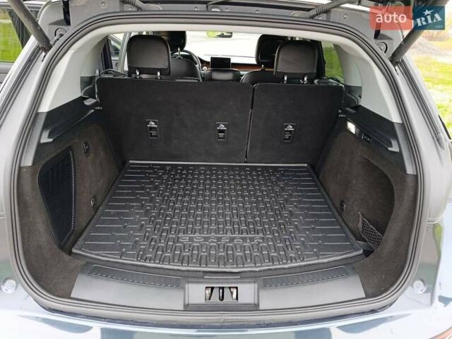 Черный Линкольн Corsair, объемом двигателя 2 л и пробегом 71 тыс. км за 22000 $, фото 18 на Automoto.ua