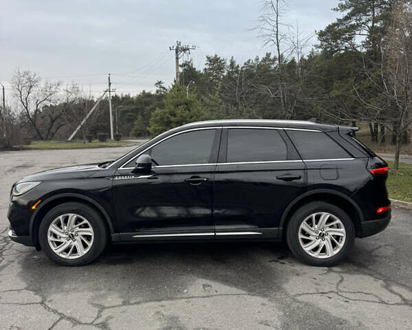 Черный Линкольн Corsair, объемом двигателя 2 л и пробегом 152 тыс. км за 20100 $, фото 11 на Automoto.ua