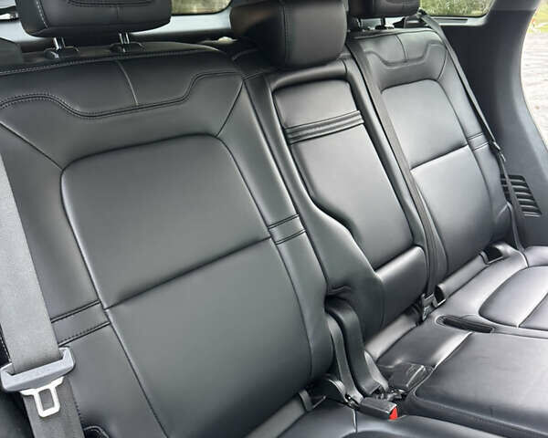 Черный Линкольн Corsair, объемом двигателя 2 л и пробегом 152 тыс. км за 20100 $, фото 30 на Automoto.ua