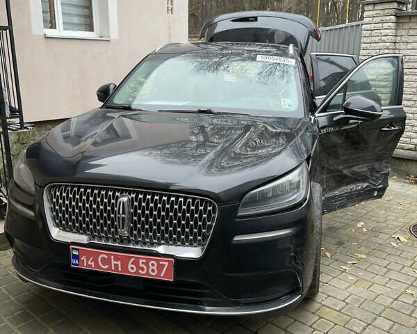 Черный Линкольн Corsair, объемом двигателя 2 л и пробегом 137 тыс. км за 17000 $, фото 9 на Automoto.ua