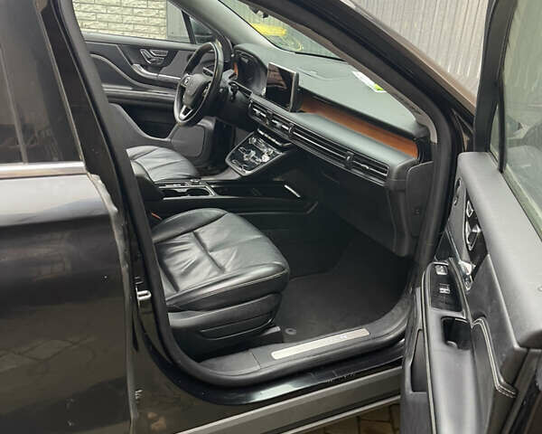 Черный Линкольн Corsair, объемом двигателя 2 л и пробегом 137 тыс. км за 17000 $, фото 7 на Automoto.ua