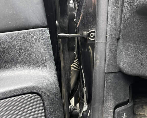 Черный Линкольн Corsair, объемом двигателя 2 л и пробегом 137 тыс. км за 17000 $, фото 24 на Automoto.ua