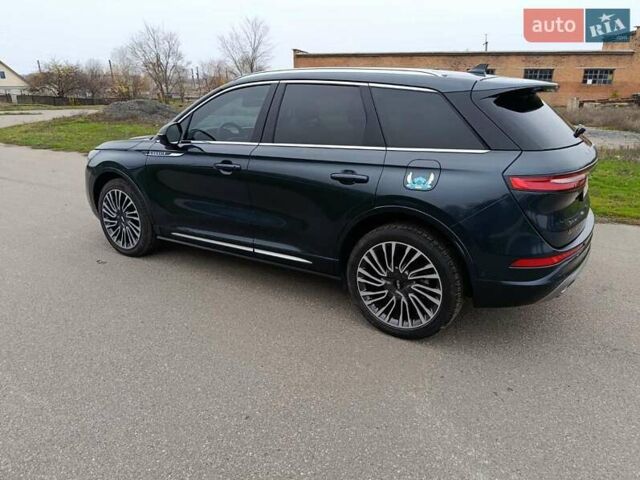 Черный Линкольн Corsair, объемом двигателя 2 л и пробегом 71 тыс. км за 22000 $, фото 4 на Automoto.ua