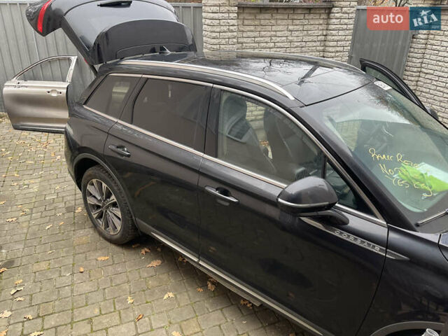 Черный Линкольн Corsair, объемом двигателя 2 л и пробегом 137 тыс. км за 17000 $, фото 8 на Automoto.ua