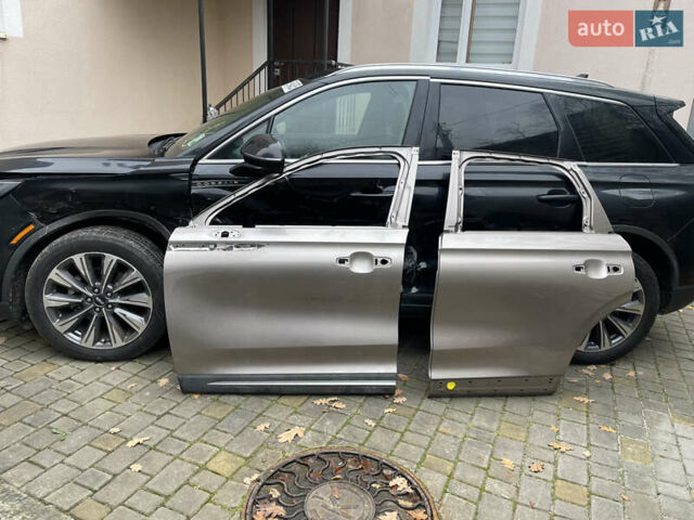 Черный Линкольн Corsair, объемом двигателя 2 л и пробегом 137 тыс. км за 17000 $, фото 21 на Automoto.ua