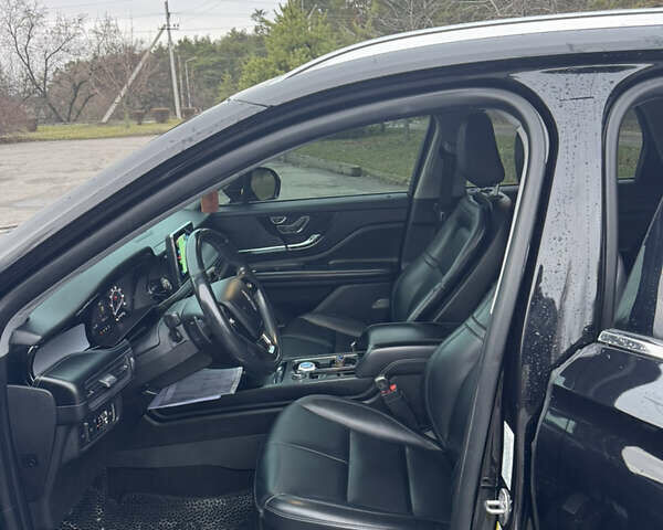 Черный Линкольн Corsair, объемом двигателя 2 л и пробегом 152 тыс. км за 20100 $, фото 18 на Automoto.ua