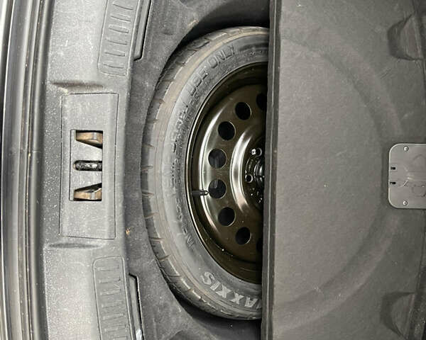 Черный Линкольн Corsair, объемом двигателя 2 л и пробегом 137 тыс. км за 17000 $, фото 26 на Automoto.ua