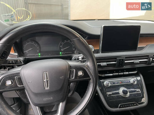 Черный Линкольн Corsair, объемом двигателя 2 л и пробегом 137 тыс. км за 17000 $, фото 17 на Automoto.ua