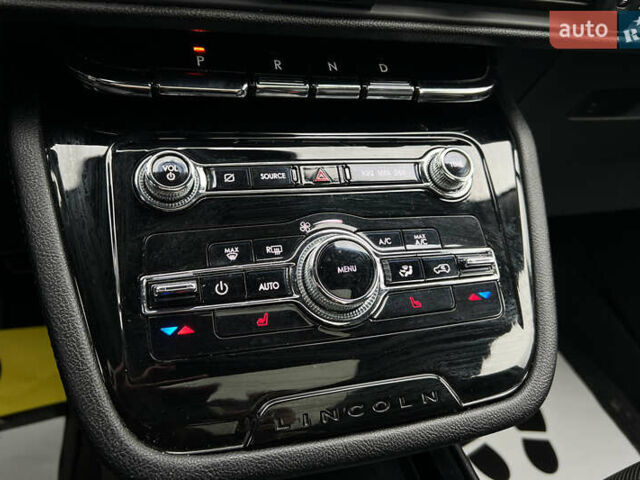 Чорний Лінкольн Corsair, об'ємом двигуна 2 л та пробігом 128 тис. км за 22900 $, фото 16 на Automoto.ua